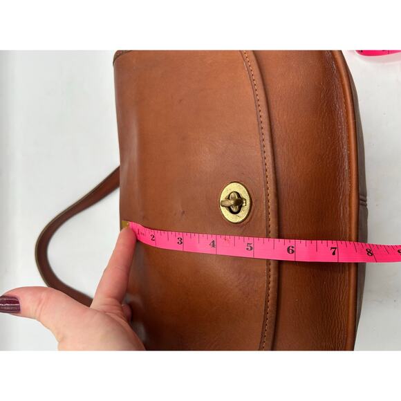 COACH City Bag 9790 Vintage British Tan
Leather Crossbody Shoulder Purse RARE - Picture 16 of 16